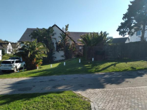 Spacious 4 bedroom house near beach and amenities